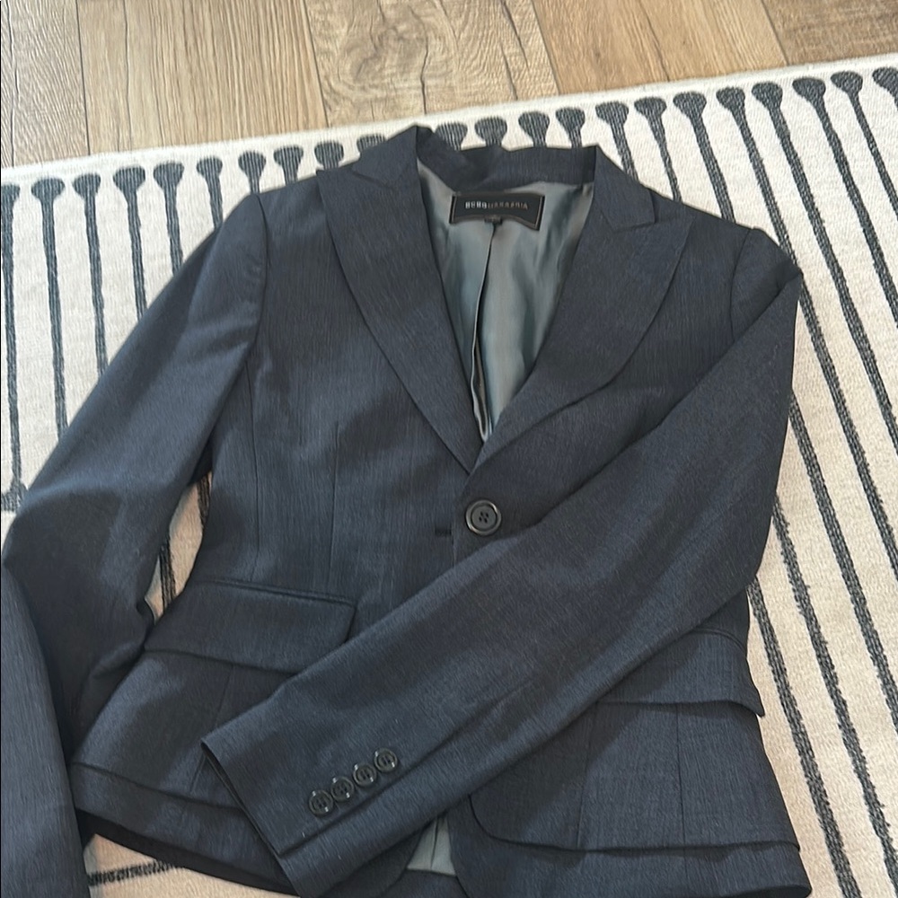BCBGMaxAzria Gray Sport Coat with Notched Lapel and Slim Fit